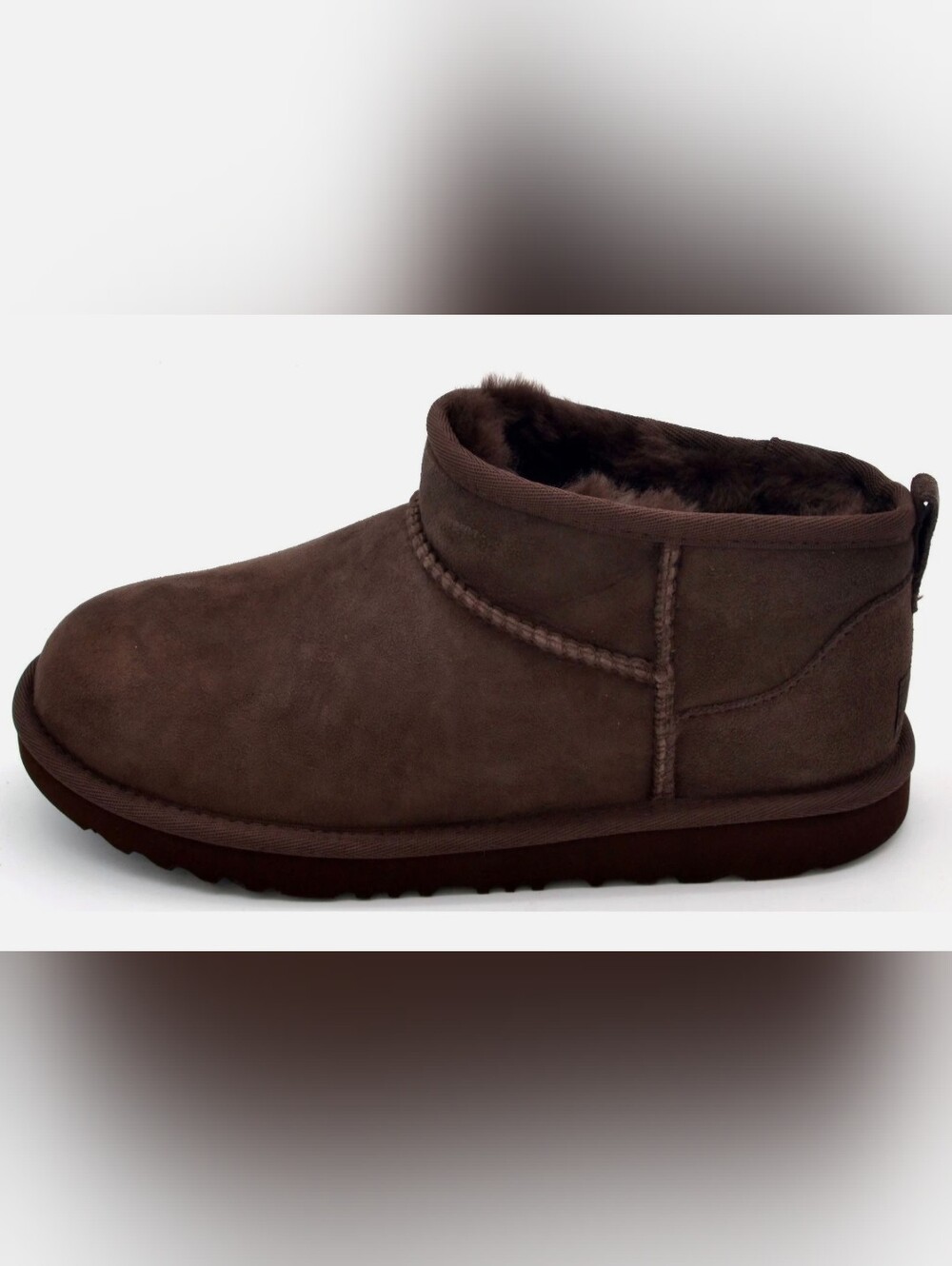 Kids UGG Mini Boot - Chestnut Size 2 - Picture 2 of 12